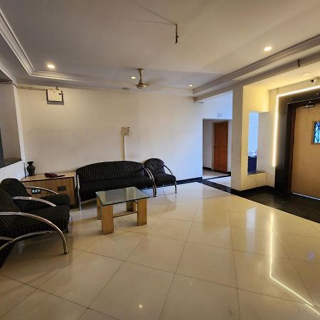 Hotel Kalasai Shirdi Exteriör bild